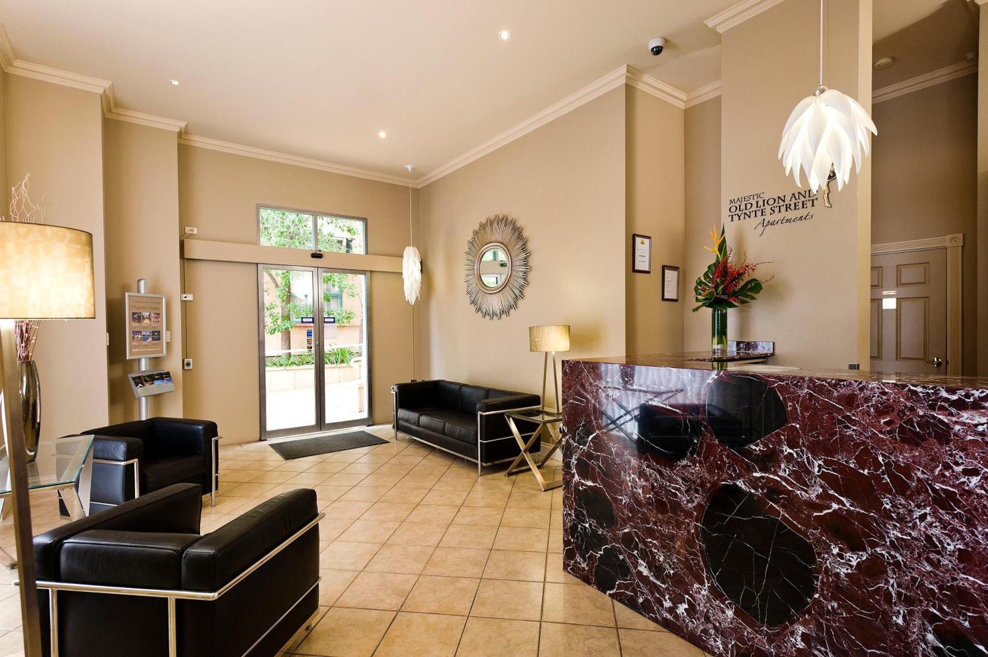 Aparthotel Majestic Old Lion 4*